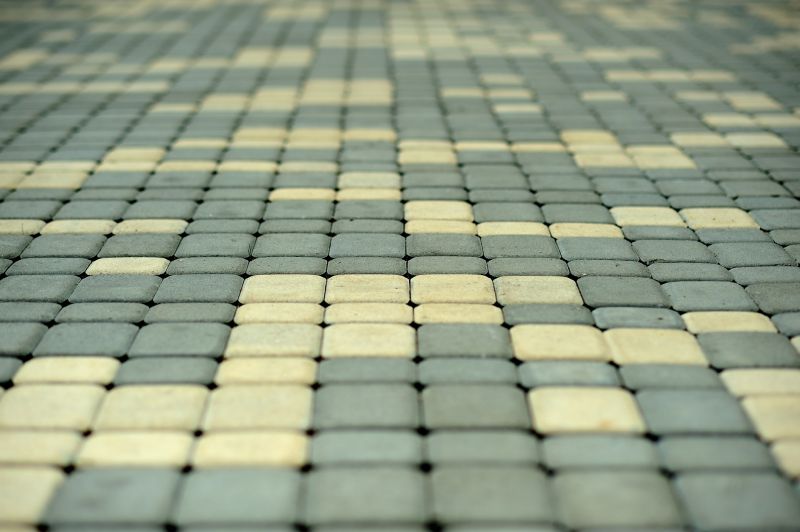 Patterned paver surface